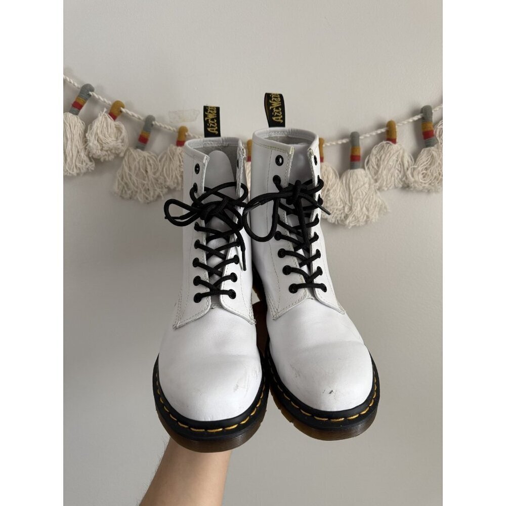 Dr. Martens Women's 1460 Patent Leather White Lace Up Moto Boots Grunge Retro 10 - Picture 2 of 10